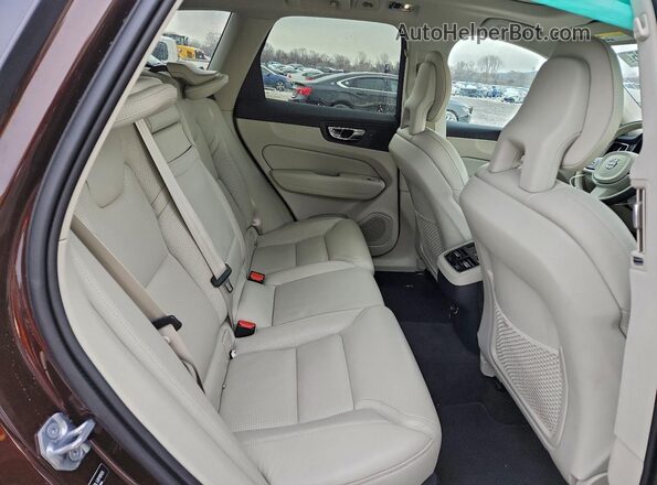LYV102RL1JB116826 2018 VOLVO XC60 Burgundy 
