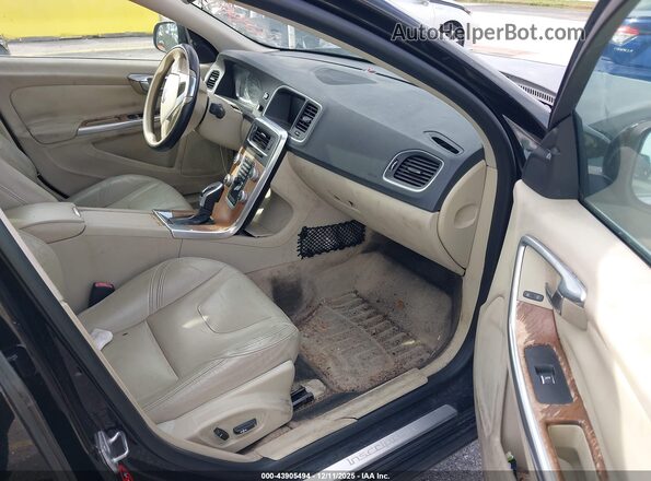LYV402FK2GB098144 2016 VOLVO S60 INSCRIPTION Черный Вид салона спереди