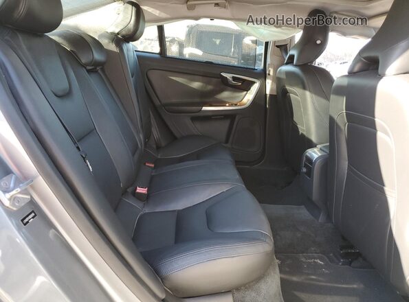 LYV402FKXGB092186 2016 VOLVO S60 Gray Vista de los asientos traseros