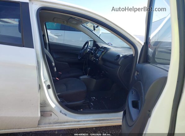 ML32F3FJ3JHF03412 2018 MITSUBISHI MIRAGE G4 Белый Вид салона спереди
