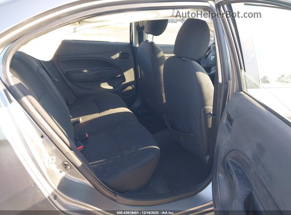 ML32F3FJXJHF15797 2018 MITSUBISHI MIRAGE G4 Silver VIN კოდის სტიკერის ხედი