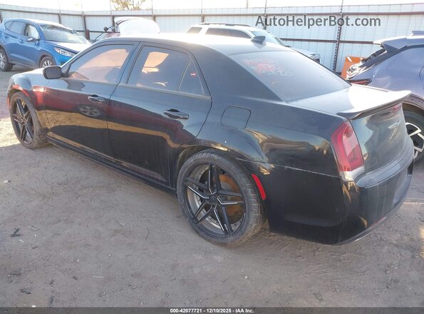 OK0123863040      2017 CHRYSLER 300 Черный Задняя левая четверть