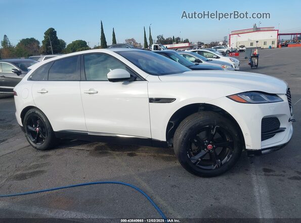 SADCJ2EX1MA665375 2021 JAGUAR F-PACE White Սալոնի 360 աստիճան տեսք