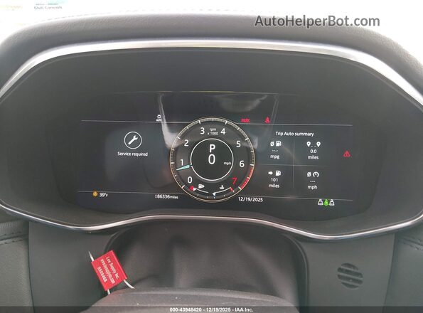 SADCJ2EX3MA681111 2021 JAGUAR F-PACE White Vista de los asientos traseros