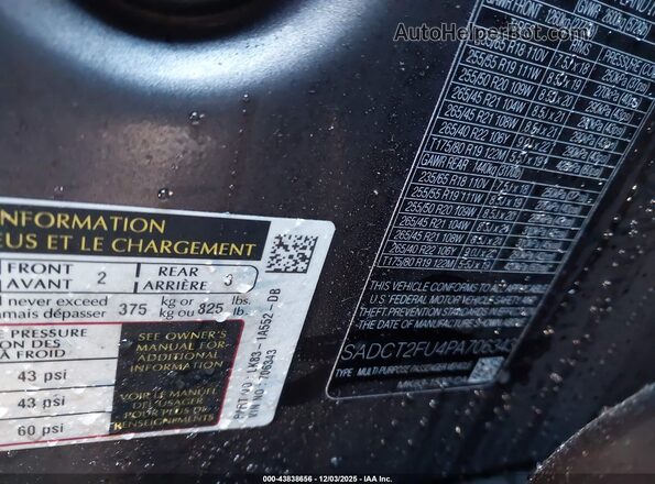 SADCT2FU4PA706343 2023 JAGUAR F-PACE Серый Вид подкапотного пространства
