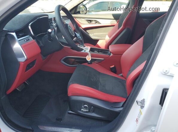 SADCZ2FE0SA754695 2025 JAGUAR F-PACE White Սալոնի դիմացի տեսք