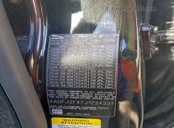 SADFJ2FX7J1Z24331 2018 JAGUAR E-PACE Black Vista del compartimento del motor