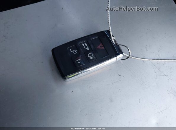 SADFJ2FX8J1Z29814 2018 JAGUAR E-PACE Silver Vista del salpicadero