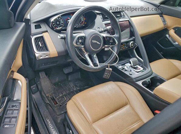 SADFP2FX0M1024678 2021 JAGUAR E-PACE Blue Widok deski rozdzielczej