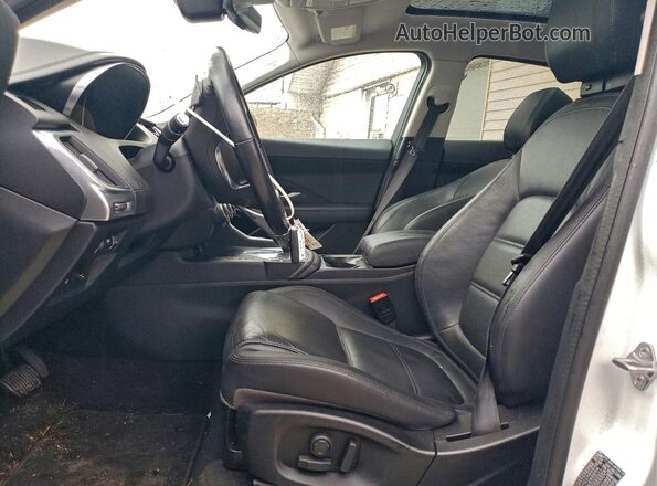SADFP2FX1L1013106 2020 JAGUAR E-PACE Белый Вид салона спереди