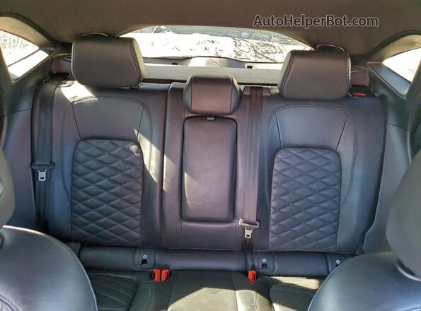 SADFP2FX4J1Z26570 2018 JAGUAR E-PACE Red Widok tylnych siedzeń