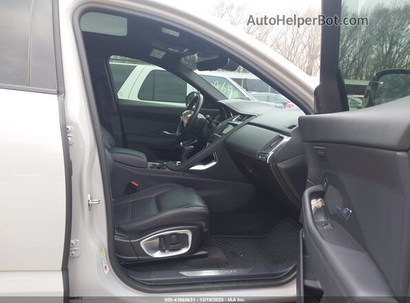 SADFP2FX4L1Z74721 2020 JAGUAR E-PACE Cream Front interior view