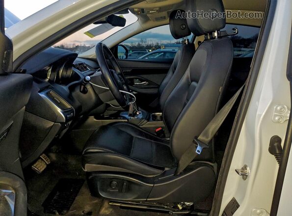 SADFP2FXXK1Z37249 2019 JAGUAR E-PACE Белый Вид салона спереди