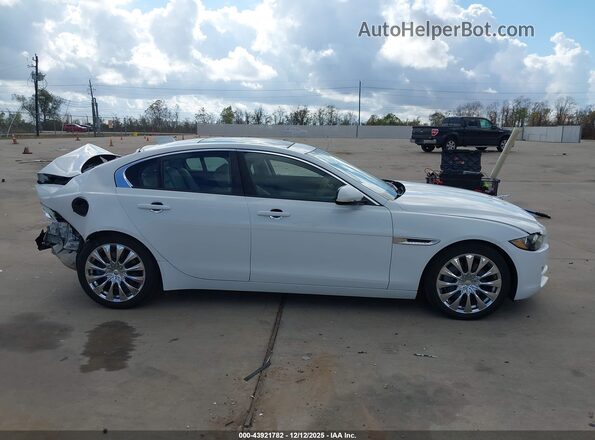SAJAR4FX4JCP31229 2018 JAGUAR XF White უკანა სალონის ხედი