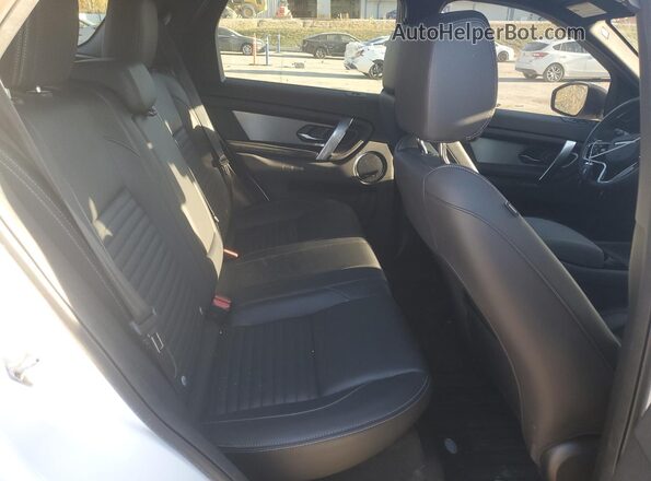 SALCL2FX7RH344775 2024 LAND ROVER DISCOVERY White Widok wnętrza z tyłu