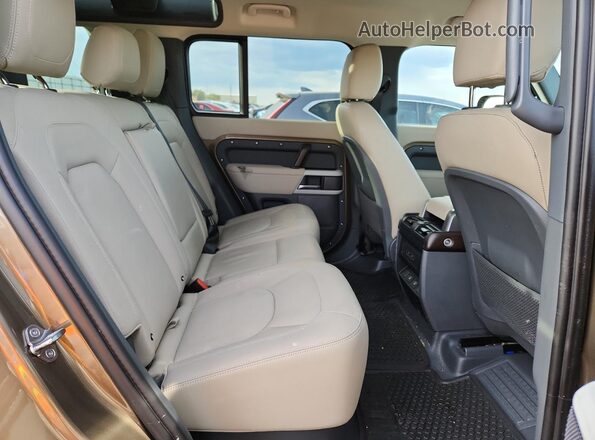 SALEJ7EX7R2340726 2024 LAND ROVER DEFENDER Коричневый Вид задней части салона