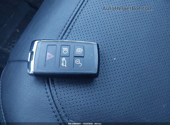 SALEJEEX7R2325776 2024 LAND ROVER DEFENDER Green Вид панелі приладів