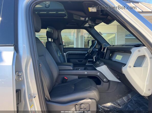 SALEW7RU6N2097910 2022 LAND ROVER DEFENDER Silver Widok wnętrza z przodu