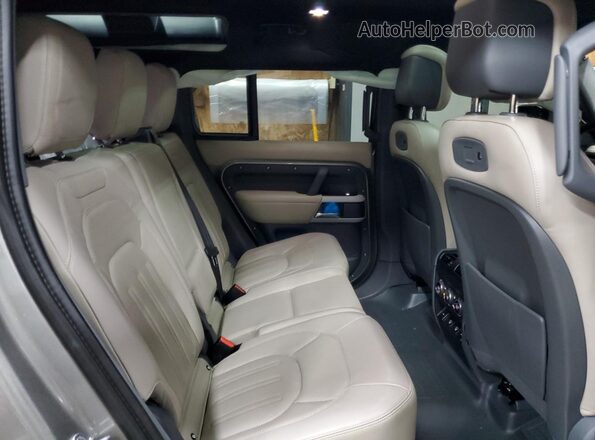SALEWERU2N2102959 2022 LAND ROVER DEFENDER Gray Vista interior trasera