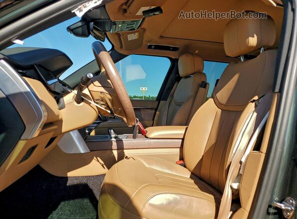 SALKP9E98SA273192 2025 LAND ROVER RANGE Green Front interior view
