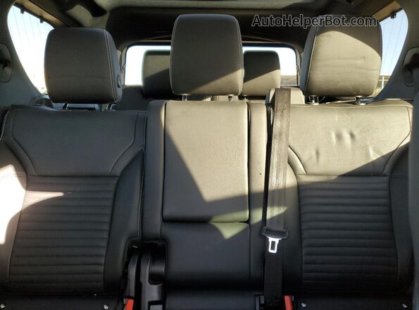 SALRL4EU4R2489739 2024 LAND ROVER DISCOVERY Gray Widok tylnych siedzeń