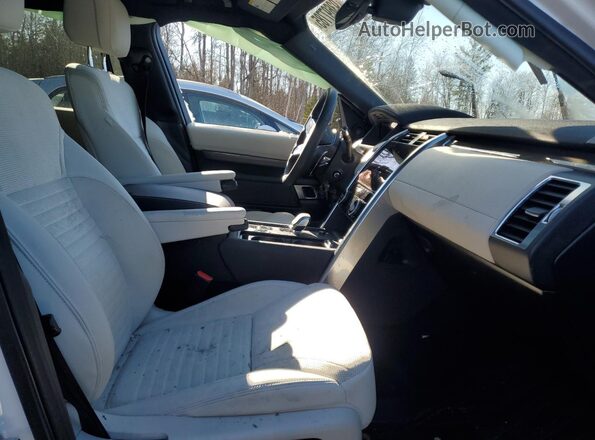 SALRM4EU2N2459579 2022 LAND ROVER DISCOVERY Белый Вид салона спереди