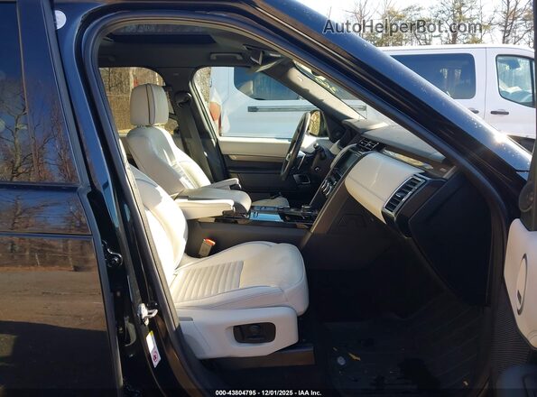 SALRT2RV2JA055627 2018 LAND ROVER DISCOVERY Black Front interior view