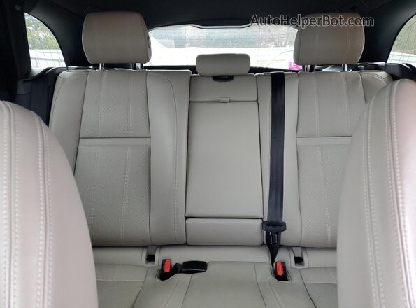 SALYL2RV7JA748950 2018 LAND ROVER RANGE Black Widok tylnych siedzeń