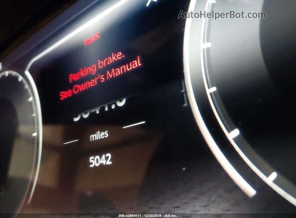 SCFSMGFW5SGN10079 2025 ASTON MARTIN VANTAGE Зеленый Панорамный вид салона 360°