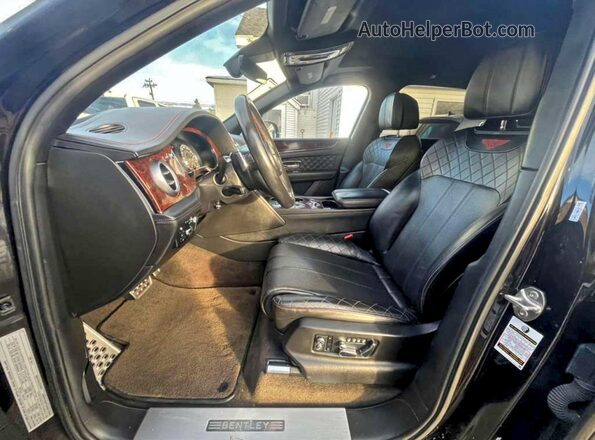 SJAAC2ZV4HC016056 2017 BENTLEY BENTAYGA Black წინა სალონის ხედი