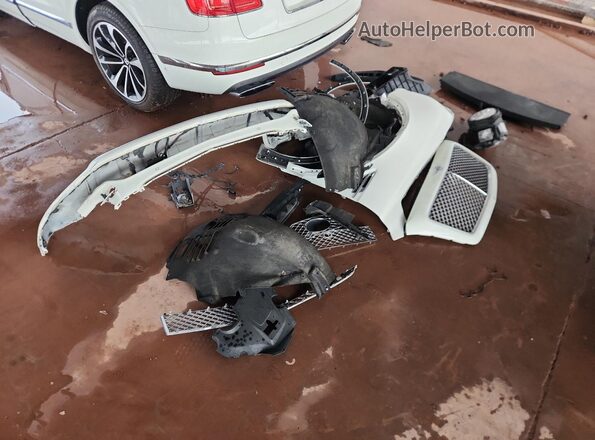 SJAAC2ZV8HC014147 2017 BENTLEY BENTAYGA Белый Вид наклейки с VIN-кодом