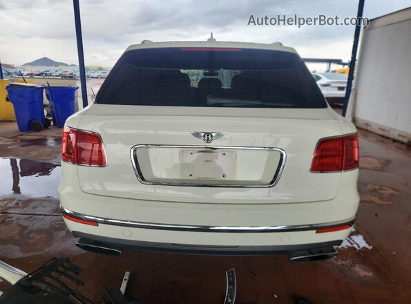 SJAAC2ZV8HC014147 2017 BENTLEY BENTAYGA Белый Вид сзади