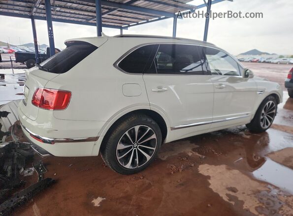 SJAAC2ZV8HC014147 2017 BENTLEY BENTAYGA Белый Задняя правая четверть
