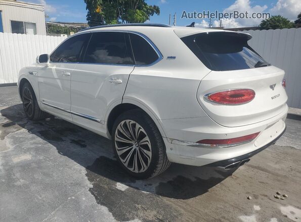 SJAAM2ZV3MC032885 2021 BENTLEY BENTAYGA White Trasero izquierdo