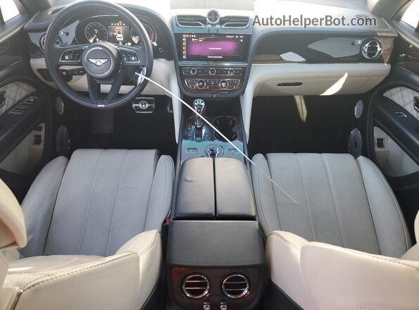 SJAAM2ZV3MC032885 2021 BENTLEY BENTAYGA White Vista del salpicadero