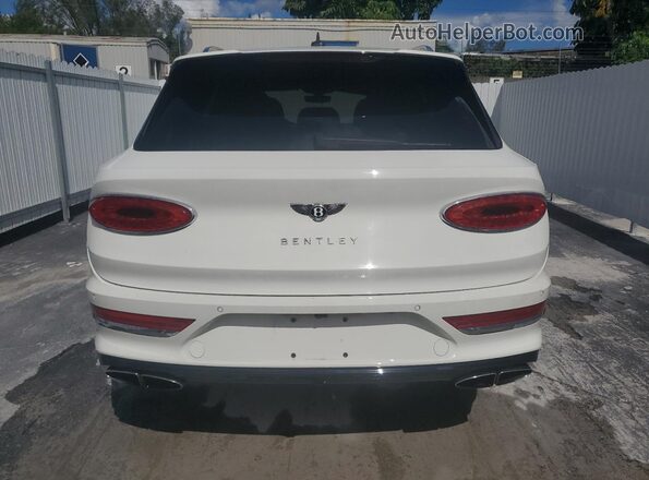 SJAAM2ZV3MC032885 2021 BENTLEY BENTAYGA White Vista trasera