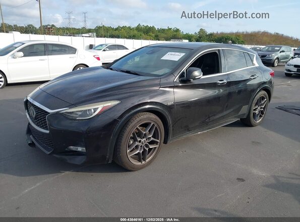 SJKCH5CPXHA018309 2017 INFINITI QX30 Черный Передняя левая четверть