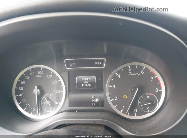 SJKCH5CRXHA023656 2017 INFINITI QX30 Silver 