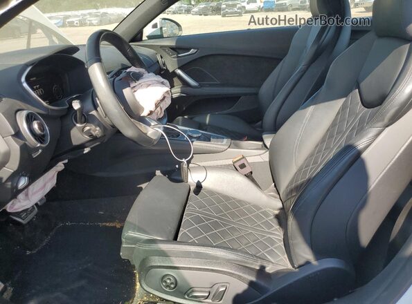 TRUC5AFV9J1007179 2018 AUDI TT White წინა სალონის ხედი