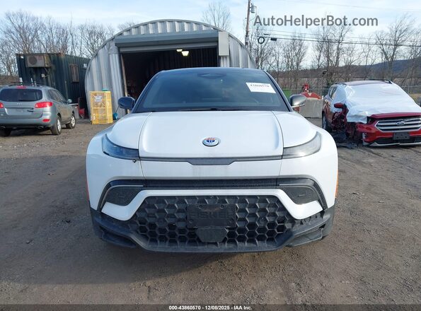 VCF1ZBU24PG004197 2023 FISKER OCEAN White Սարքավորումների վահանակի տեսք