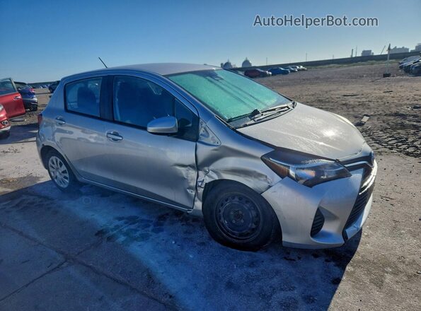 VNKKTUD30HA073359 2017 TOYOTA YARIS Silver Delantero derecho