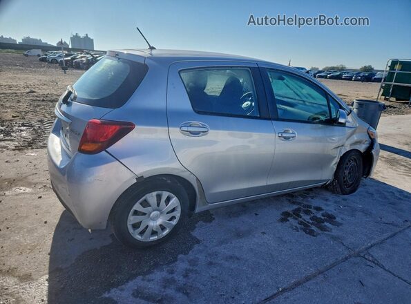 VNKKTUD30HA073359 2017 TOYOTA YARIS Silver Trasero derecho