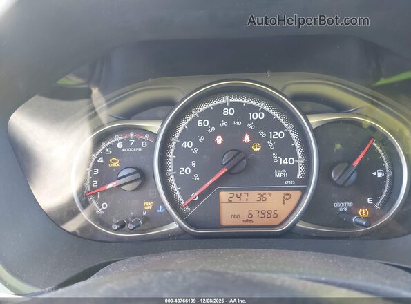 VNKKTUD30HA077895 2017 TOYOTA YARIS White Հետևի նստատեղերի տեսք