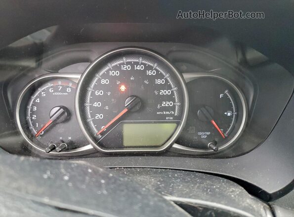 VNKKTUD32GA062121 2016 TOYOTA YARIS Charcoal Вид щитка приладів