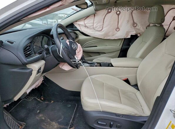 W04GP6SX5K1038810 2019 BUICK REGAL White Вид салону спереду