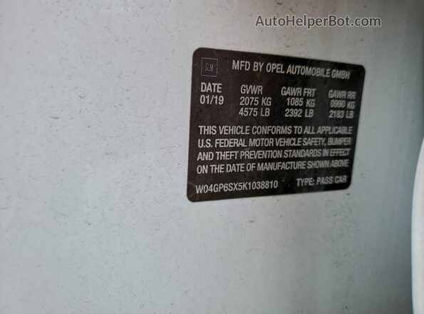 W04GP6SX5K1038810 2019 BUICK REGAL White Вид підкапотного простору