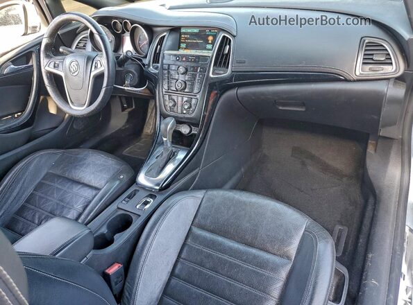 W04WH3N53JG040665 2018 BUICK CASCADA Синий Вид панели приборов