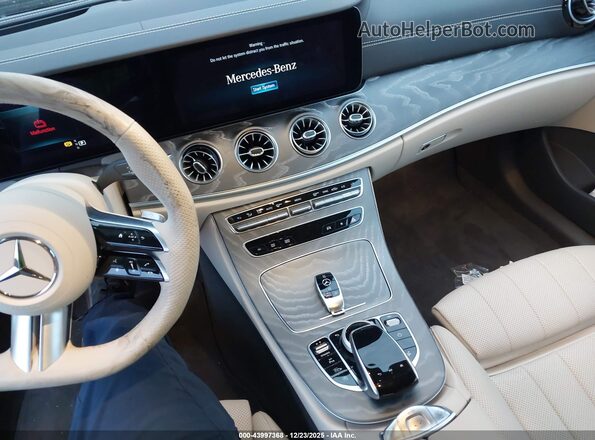 W1K1K5JB3PF207751 2023 MERCEDES-BENZ E-CLASS Burgundy Առջևի վահանակի տեսք
