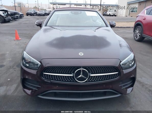 W1K1K5JB3PF207751 2023 MERCEDES-BENZ E-CLASS Burgundy Սարքավորումների վահանակի տեսք