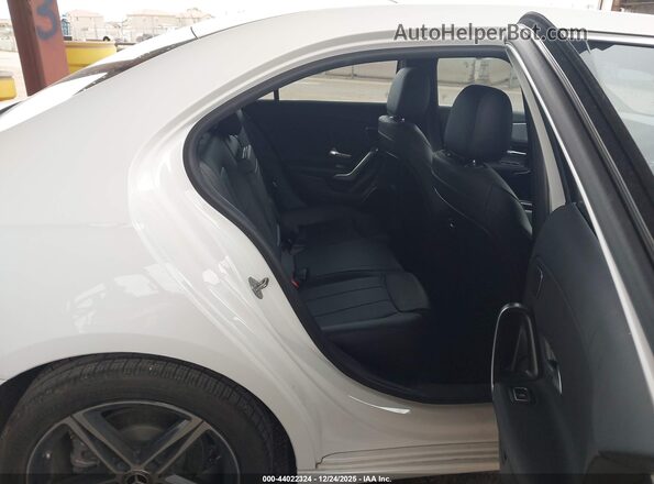 W1K3G4EB0MJ304364 2021 MERCEDES-BENZ A 220 White VIN კოდის სტიკერის ხედი